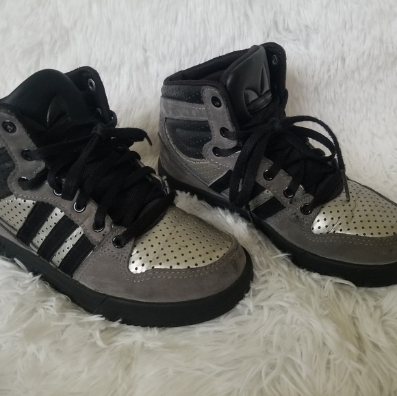 adidas metallic silver sneakers